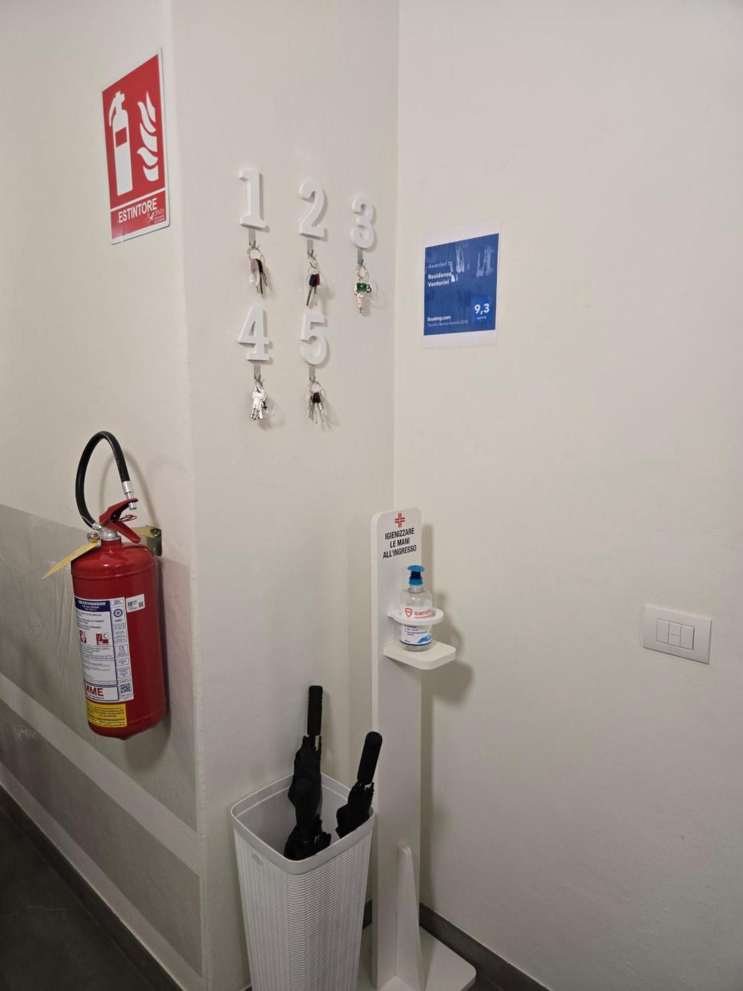 ホテル Residenza Venturini ピアチェンツァ エクステリア 写真
